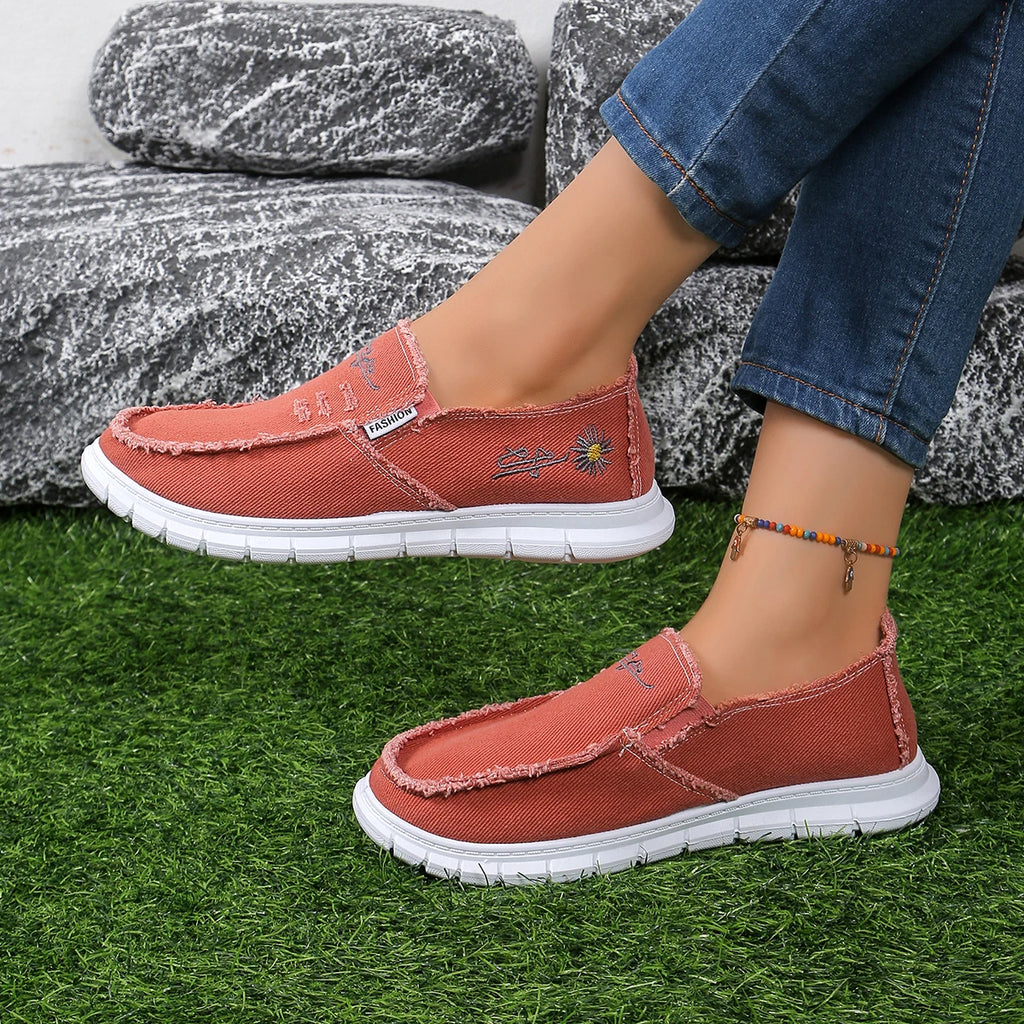 Canvas Slip-On Flats, Frayed Cut Collar Trim, Daisy Vine Stitch Graphic Diamond Lattice White Outsole Commute Lifestyle Shoes