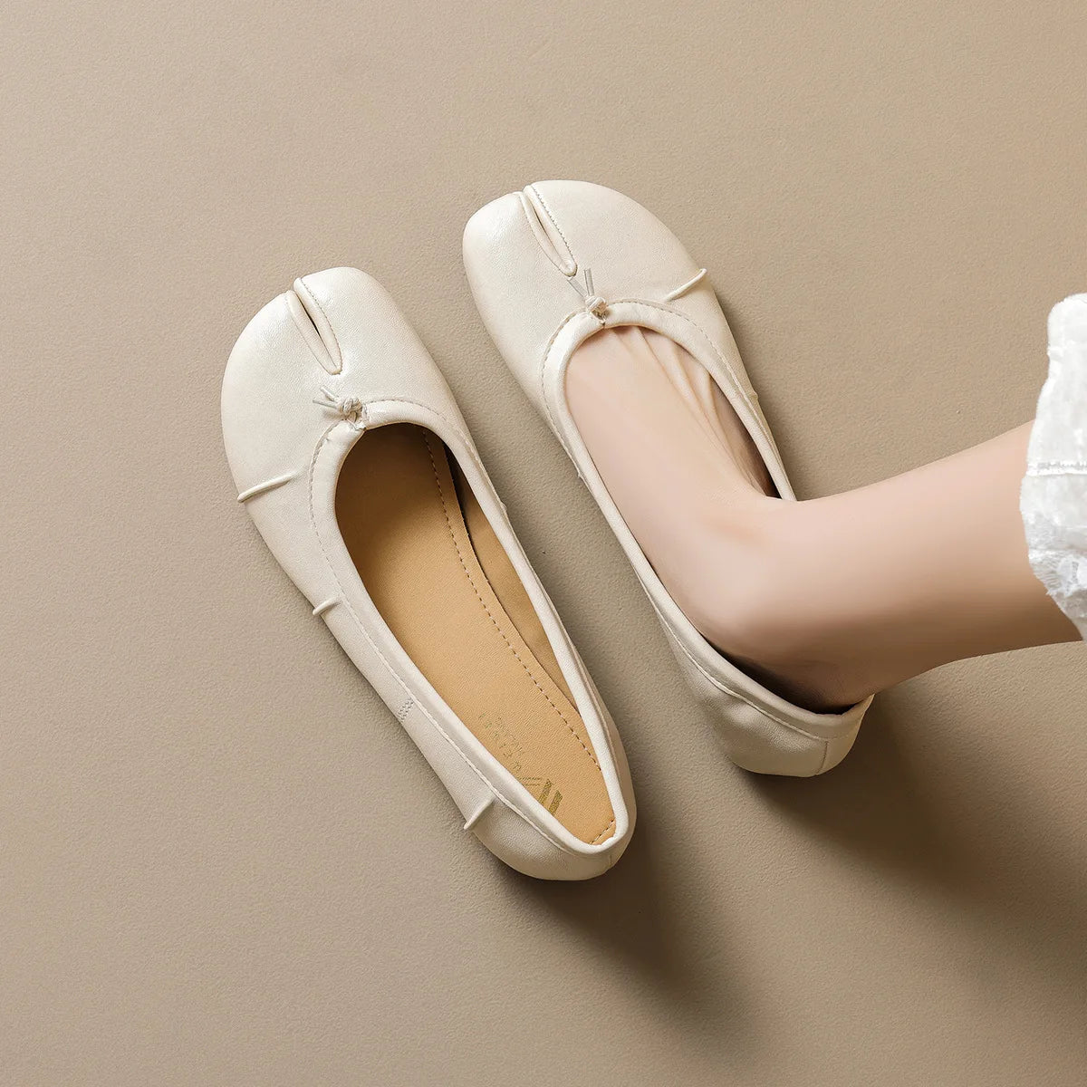 Size 35-43 Split Toe Women Ballet Flats Tabi Shoes Casual Slip-on Loafers Ladies Pleated  Leather Espadrilles Zapatillas Mujer