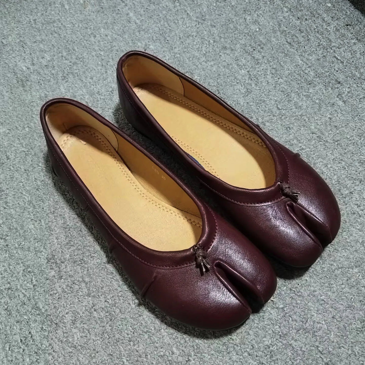 Size 35-43 Split Toe Women Ballet Flats Tabi Shoes Casual Slip-on Loafers Ladies Pleated  Leather Espadrilles Zapatillas Mujer