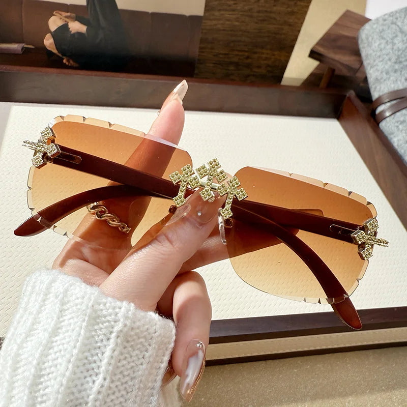 Women's Fashionable Frameless Edge Cutting High-quality Lace Diamond-set Lenses Fashionable Car Sunglasses 90324