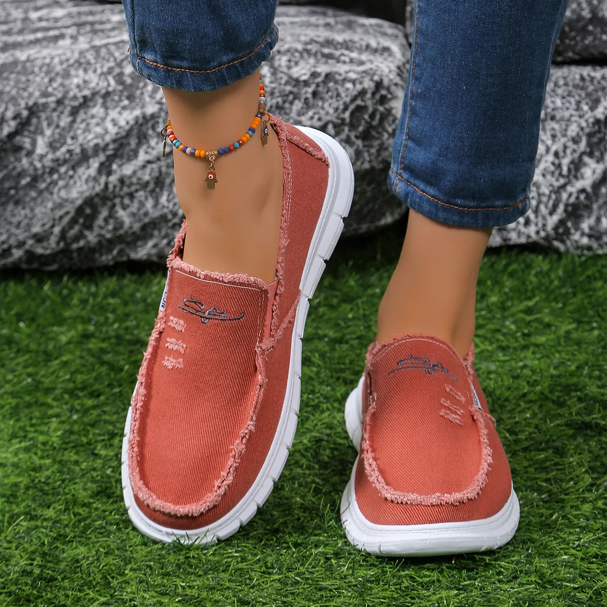 Canvas Slip-On Flats, Frayed Cut Collar Trim, Daisy Vine Stitch Graphic Diamond Lattice White Outsole Commute Lifestyle Shoes